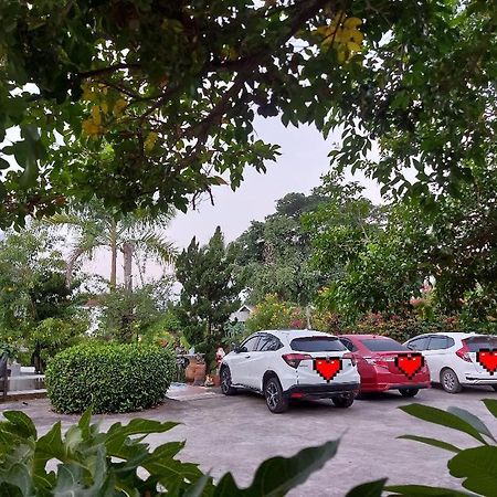 Scenic Riverside Resort Kamphaeng Phet Exterior photo